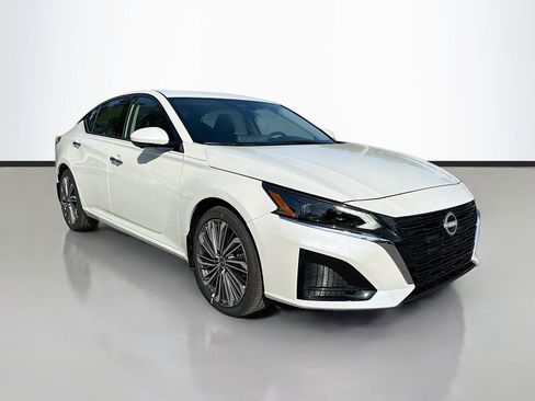 New 2025 Nissan Altima 2.5 SL image 1