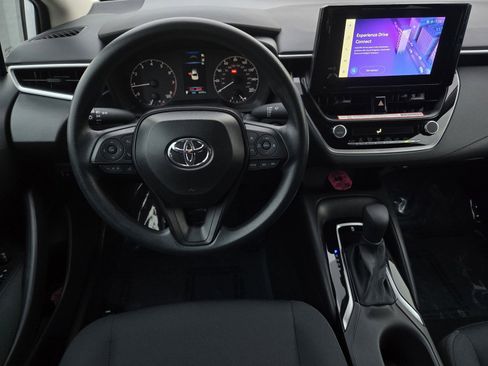 Certified 2025 Toyota Corolla LE image 12