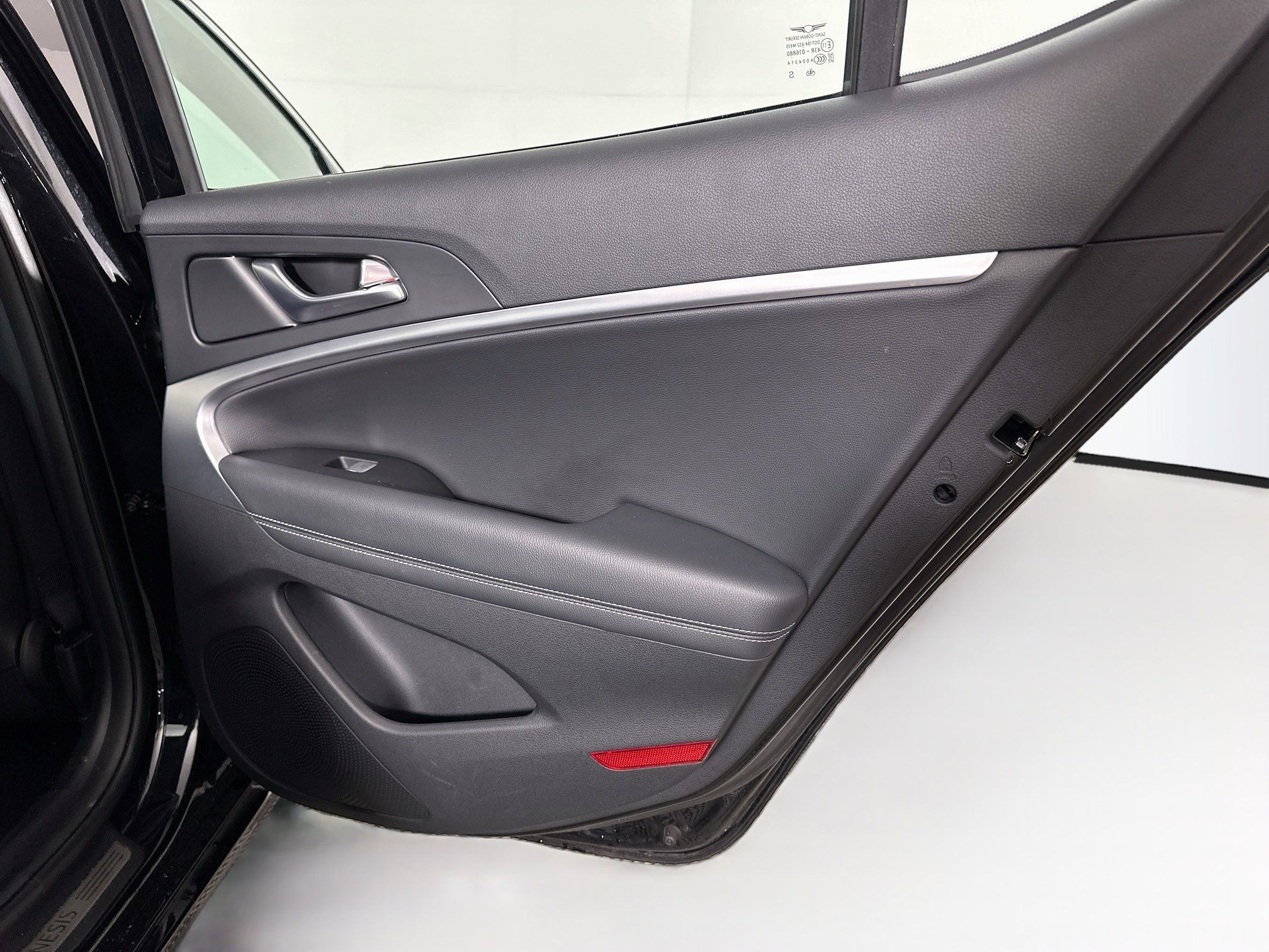 Used 2026 Genesis G70 2.5T RWD image 31