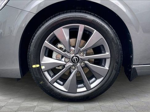 New 2026 Nissan Sentra SL w/ Floor Mat Package FWD image 6