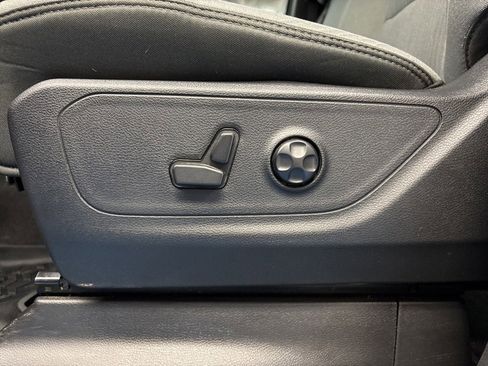 Used 2021 RAM 1500 Big Horn image 27