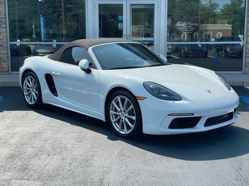 Used 2024 Porsche 718 Boxster S RWD image 42