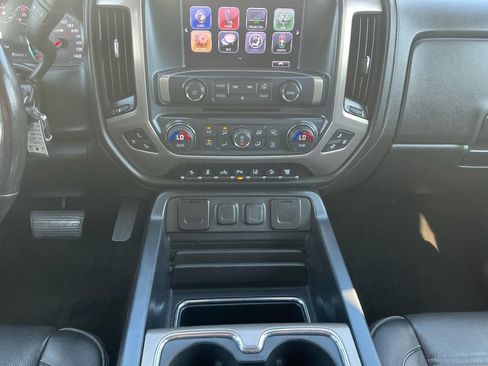 Used 2017 GMC Sierra 2500 Denali w/ Suspension Package, Off-Road AWD/4WD image 20