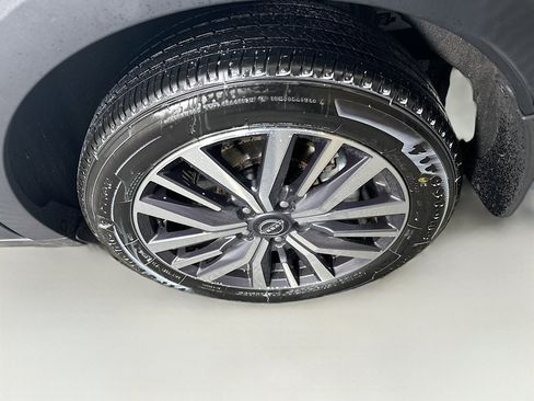 Used 2024 Nissan Kicks SV w/ Exterior Package image 11