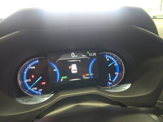 Used 2025 Toyota RAV4 XLE AWD/4WD image 14