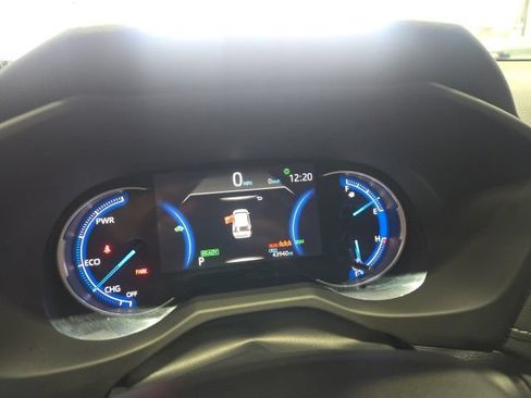 Used 2025 Toyota RAV4 XLE AWD/4WD image 14
