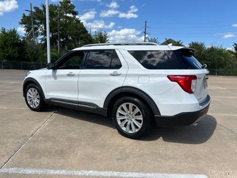 Used 2020 Ford Explorer Limited RWD image 4
