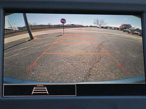 Used 2024 Chevrolet Equinox LT image 28