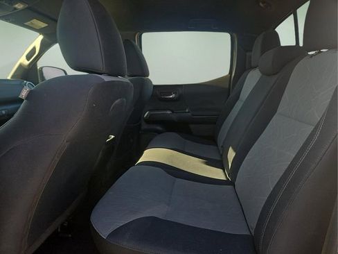 Used 2023 Toyota Tacoma TRD Off-Road image 16