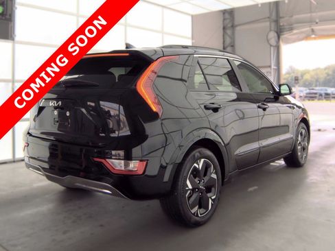 Used 2023 Kia Niro Wind w/ Wind Preserve Package FWD image 4
