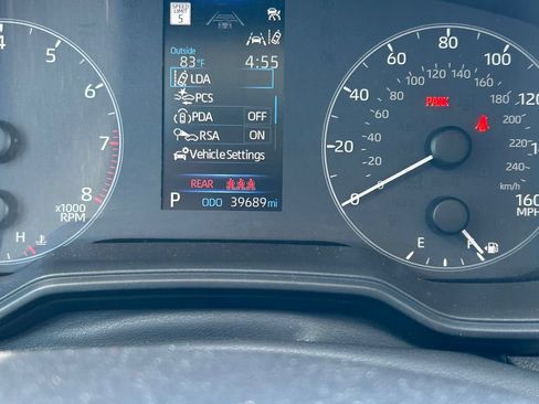 Certified 2025 Toyota Corolla LE FWD image 29