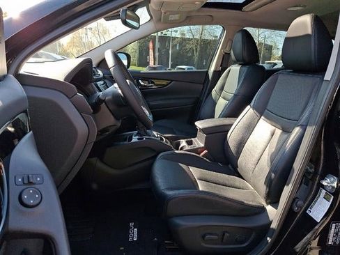 Used 2021 Nissan Rogue Sport SL w/ Premium Package image 13