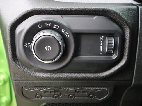 Used 2025 Jeep Wrangler Unlimited Sport AWD/4WD image 45