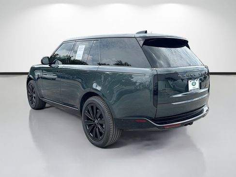 Used 2025 Land Rover Range Rover SE AWD/4WD image 3