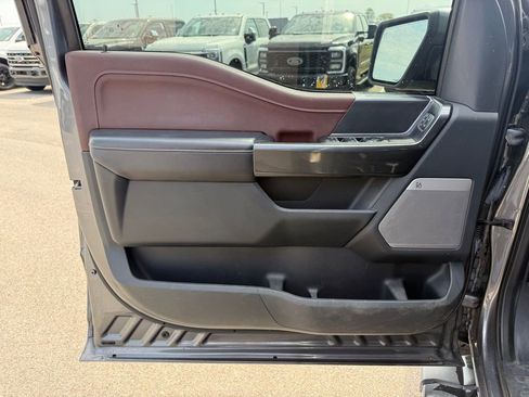 Used 2021 Ford F150 Lariat w/ Equipment Group 502A High image 6