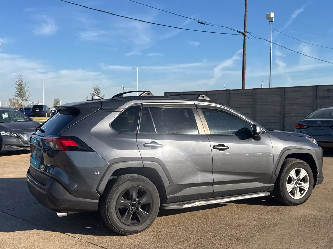 Used 2019 Toyota RAV4 XLE FWD image 27
