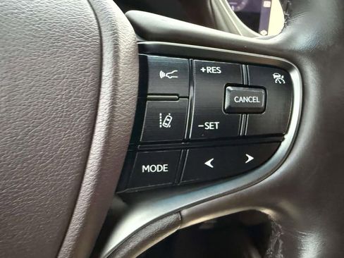 Used 2021 Lexus ES 350 Ultra Luxury w/ Accessory Package 2 image 21