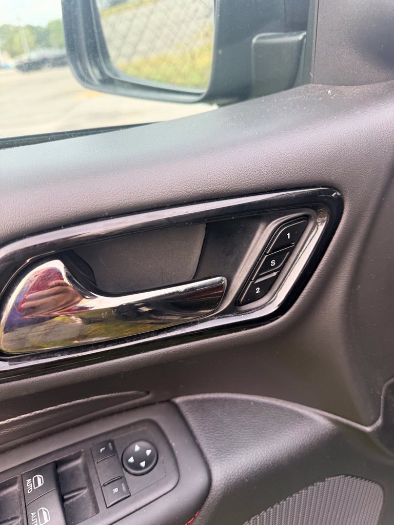 Used 2024 Dodge Durango GT RWD image 15