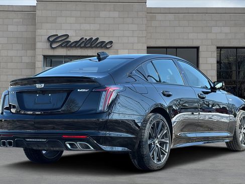 New 2026 Cadillac CT5 V image 3
