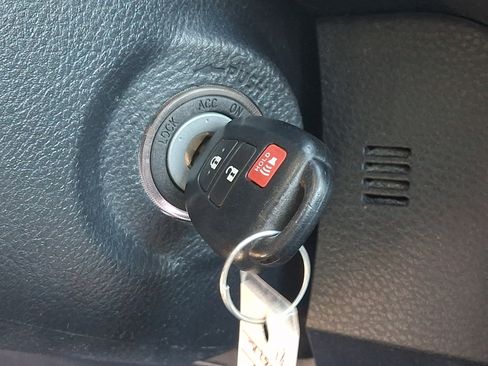Used 2019 Toyota Tacoma SR5 AWD/4WD image 22