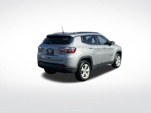 Used 2019 Jeep Compass Latitude w/ Cold Weather Group image 8