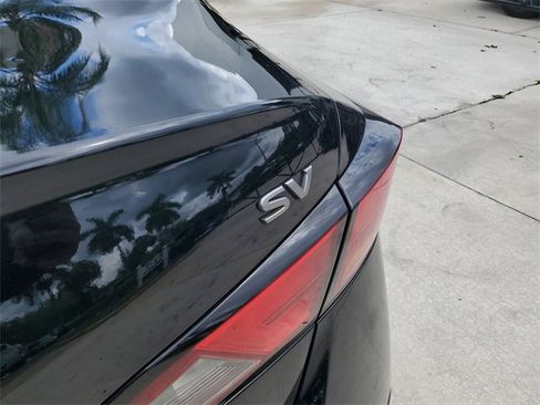 Used 2024 Nissan Altima 2.5 SV image 6