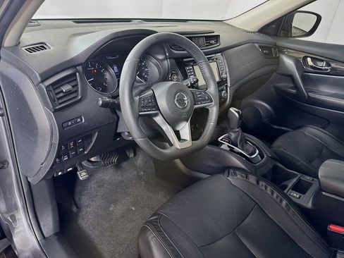 Used 2017 Nissan Rogue SL w/ SL Premium Package image 9