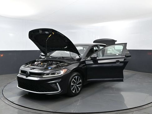 Used 2025 Volkswagen Jetta S FWD image 25