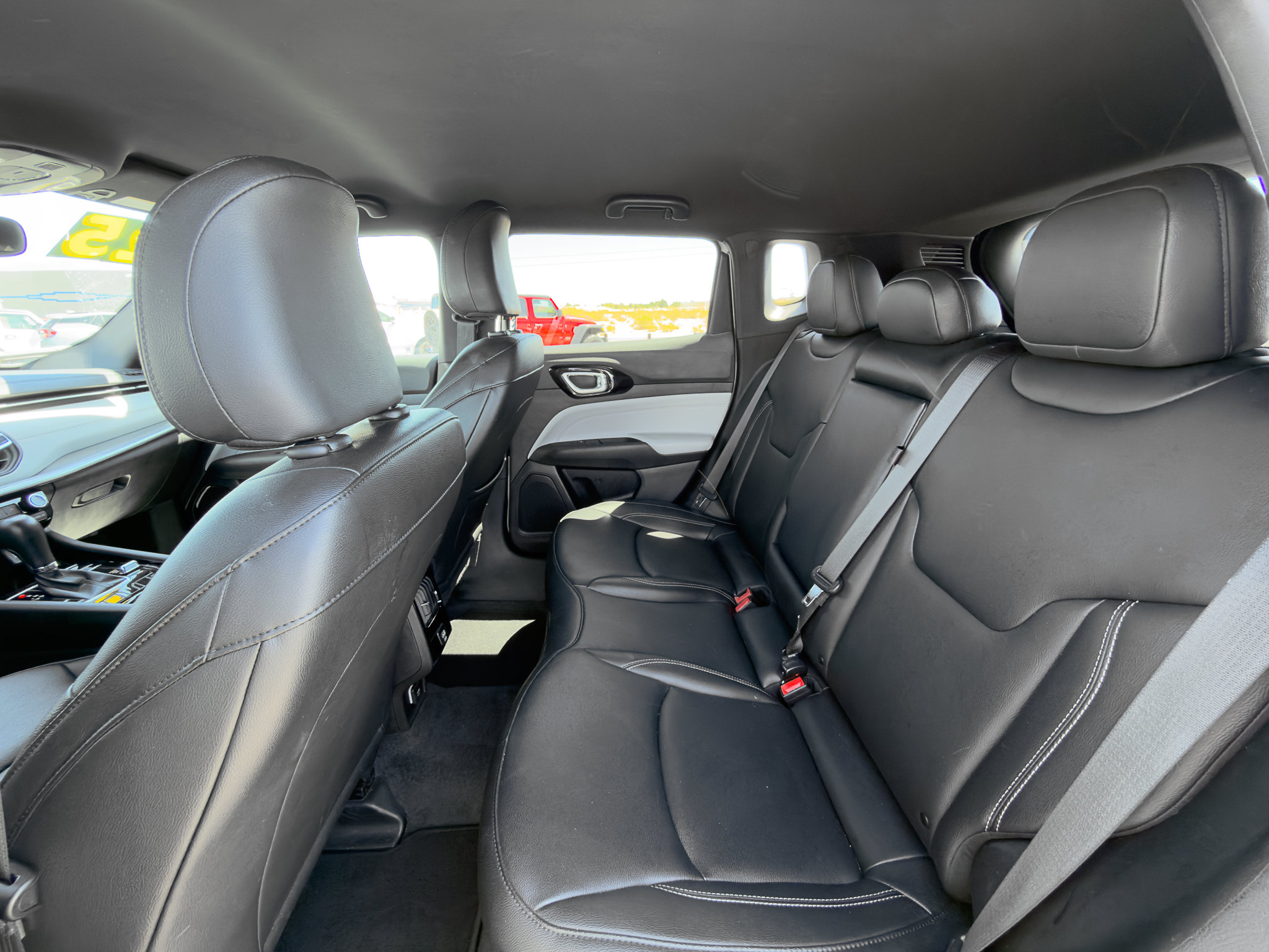 Used 2025 Jeep Compass Limited AWD/4WD image 13