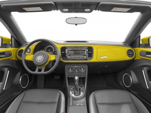 Used 2013 Volkswagen Beetle 2.5 image 7