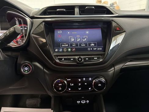 Certified 2022 Chevrolet TrailBlazer RS w/ Technology Package AWD/4WD image 19