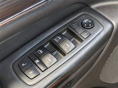 Certified 2021 Jeep Grand Cherokee Limited w/ Luxury Group II image 20