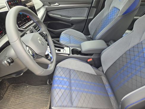Used 2025 Volkswagen Golf w/ Euro Style Package AWD/4WD image 13