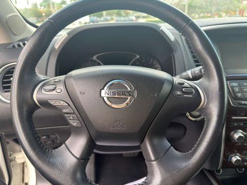 Used 2014 Nissan Pathfinder Platinum w/ Platinum Premium Package image 16