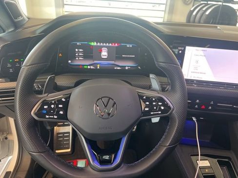 Used 2023 Volkswagen Golf R image 19