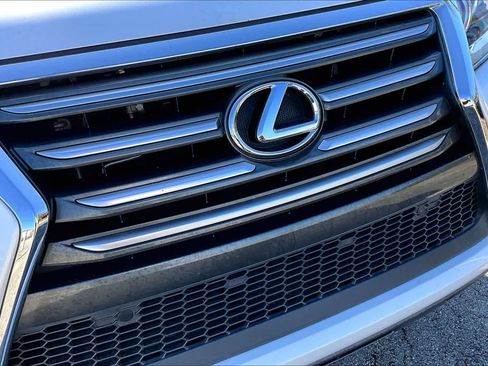 Used 2018 Lexus GX 460 Premium w/ Premium Package image 30