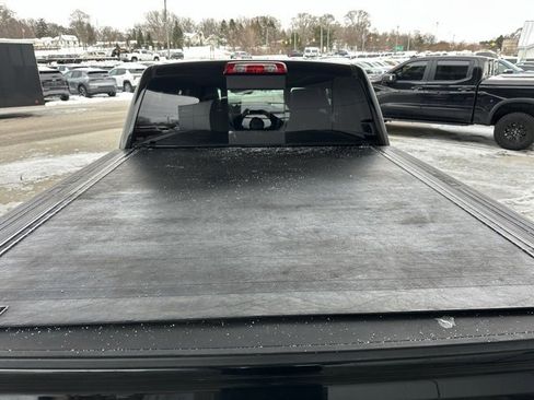 Used 2018 GMC Sierra 1500 SLT w/ SLT Premium Package image 10