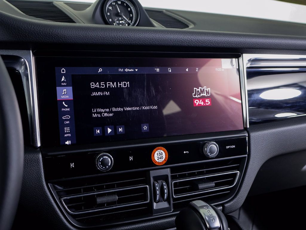 Certified 2026 Porsche Macan S AWD/4WD image 15