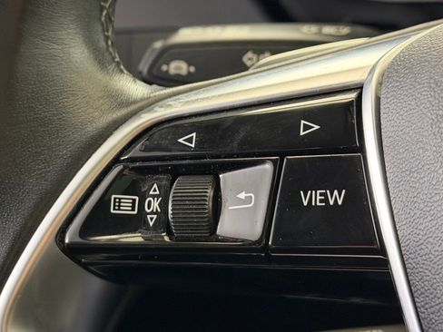 Used 2021 Audi e-tron Premium Plus w/ Premium Plus Package image 16