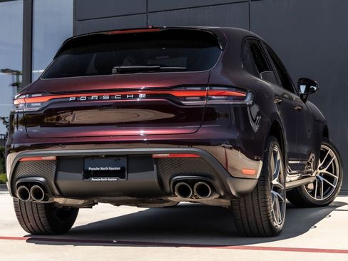 Certified 2023 Porsche Macan AWD/4WD image 11