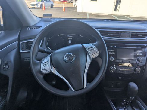 Used 2016 Nissan Rogue S image 10