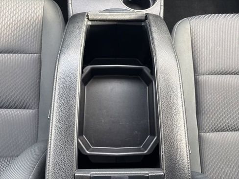 Used 2019 Toyota Highlander LE image 37