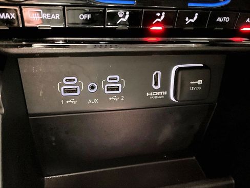 Used 2024 Jeep Grand Cherokee Trailhawk image 30