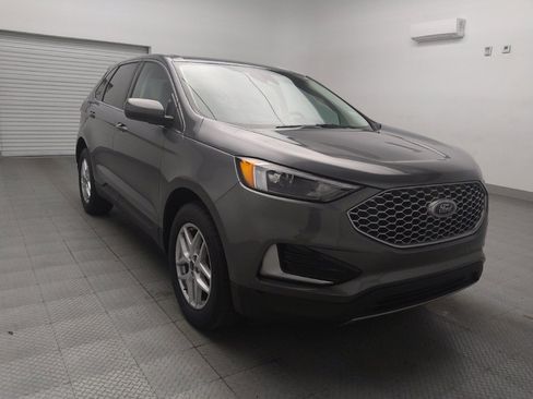 Used 2024 Ford Edge SEL image 13
