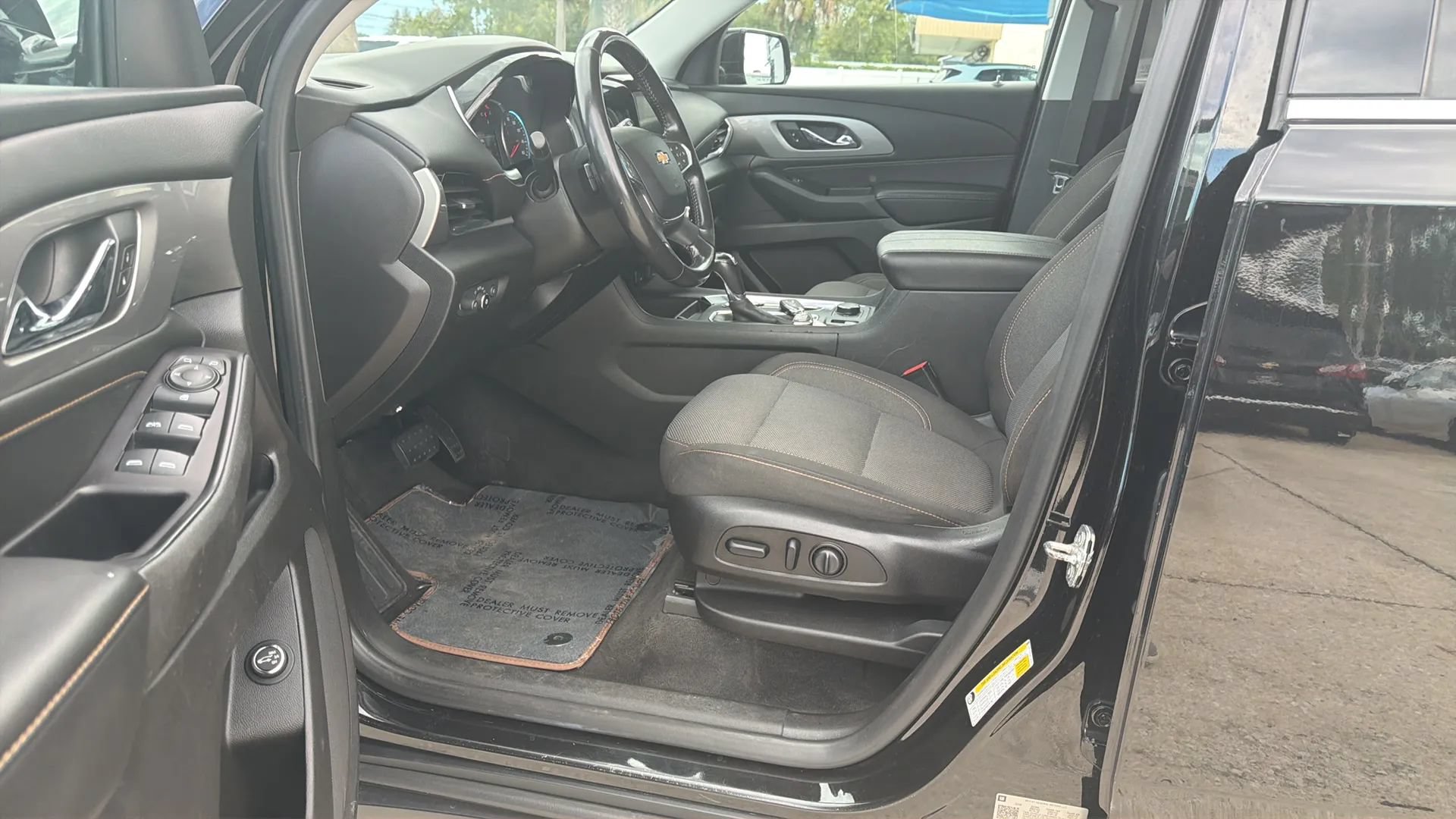 Used 2019 Chevrolet Traverse LT AWD/4WD image 18