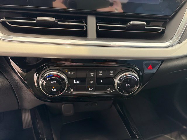 New 2026 Chevrolet Trax LT w/ Driver Confidence Package FWD image 18