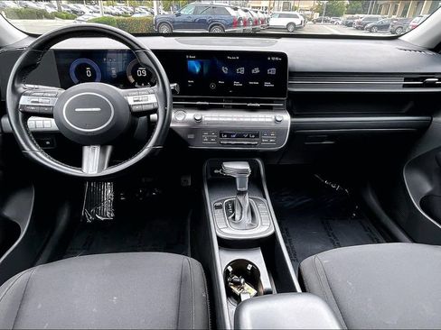 Certified 2024 Hyundai Kona SEL AWD/4WD image 11