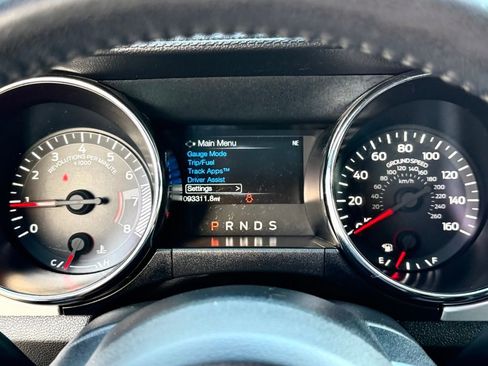 Used 2016 Ford Mustang Premium image 19