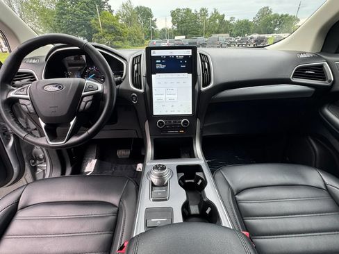 Used 2021 Ford Edge SEL AWD/4WD image 3