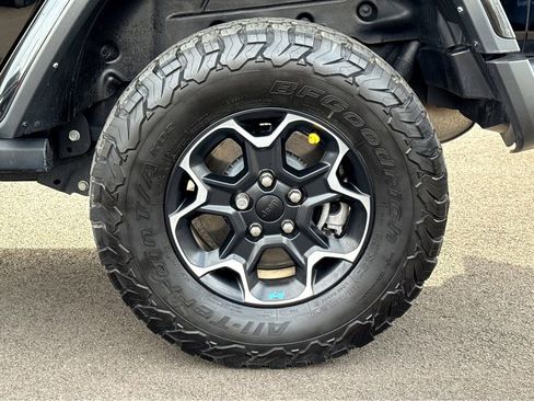 Used 2023 Jeep Wrangler Unlimited Rubicon 4xe image 7